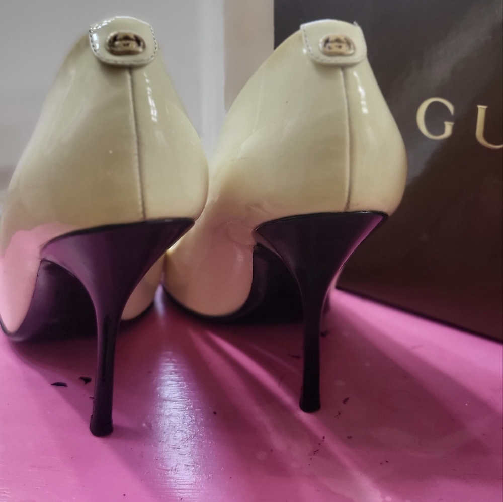 Cream colored Gucci Heels size 6.5